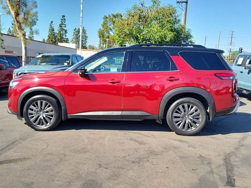 Used 2022 Nissan Pathfinder SL w/ SL Premium Package image 28