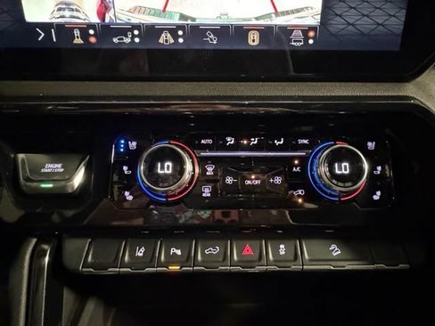 Used 2024 GMC Sierra 2500 AT4 w/ Technology Package AWD/4WD image 20