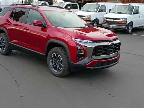 New 2026 Chevrolet Equinox ACTIV image 3