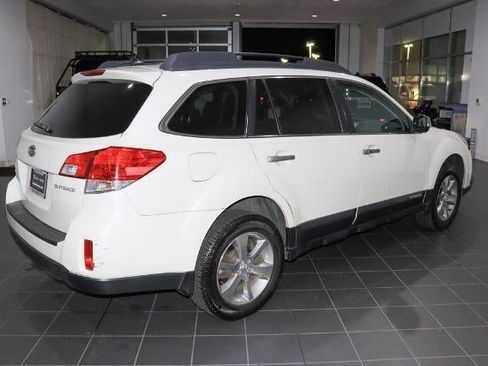 Used 2014 Subaru Outback 2.5i Limited image 5