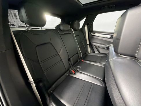 Certified 2023 Porsche Cayenne Platinum Edition image 26