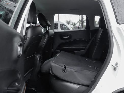 Used 2021 Jeep Compass Latitude w/ Convenience Group FWD image 34