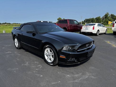 Used 2014 Ford Mustang Convertible w/ Equipment Group 102A RWD image 2