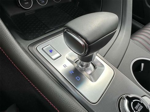 Used 2025 Genesis G70 3.3T Advanced image 27