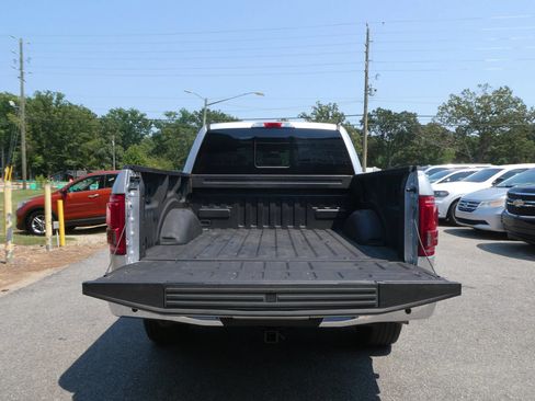 Used 2017 Ford F150 Lariat w/ Equipment Group 501A Mid AWD/4WD image 7