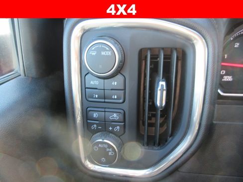 Certified 2022 Chevrolet Silverado 2500 LT w/ Convenience Package AWD/4WD image 28