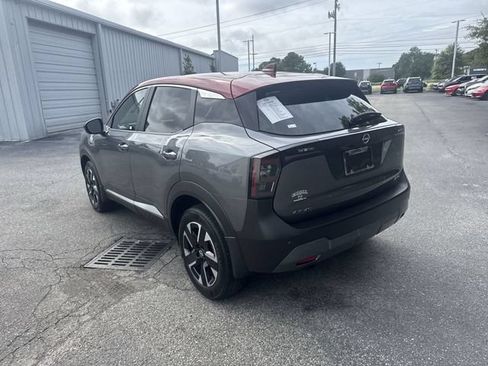 Used 2025 Nissan Kicks SV w/ Charging Package AWD/4WD image 7