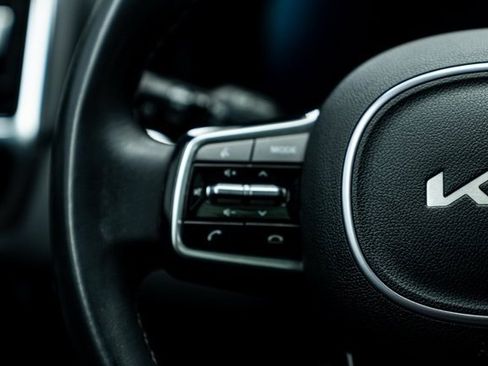 Used 2023 Kia Sorento SX image 16