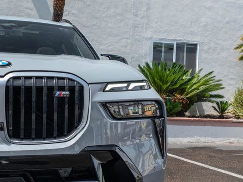 Used 2025 BMW X7 M60i w/ Executive Package AWD/4WD image 11
