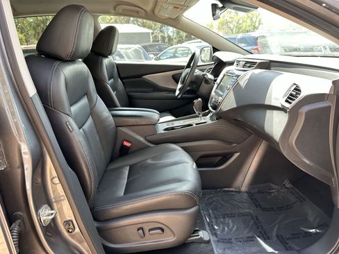 Used 2022 Nissan Murano SV image 14