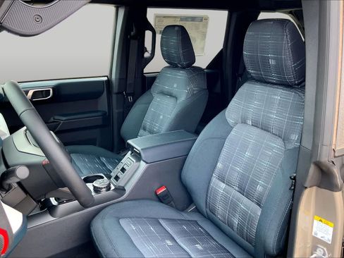 New 2026 Ford Bronco Heritage Edition AWD/4WD image 9