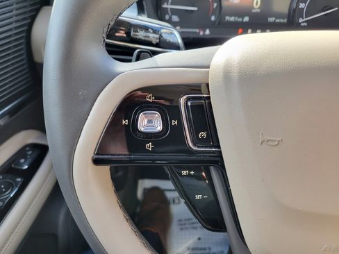 Certified 2022 Lincoln Corsair AWD w/ Equipment Group 101A image 20