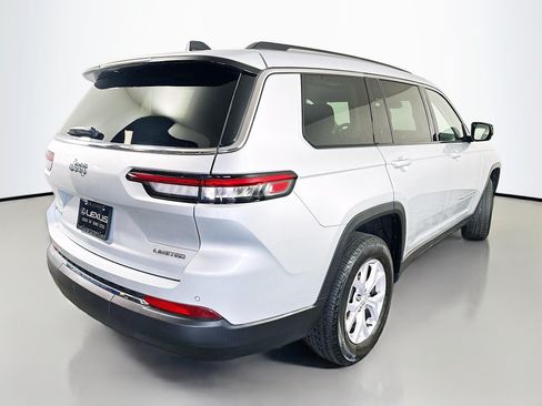 Used 2022 Jeep Grand Cherokee L Limited AWD/4WD image 7