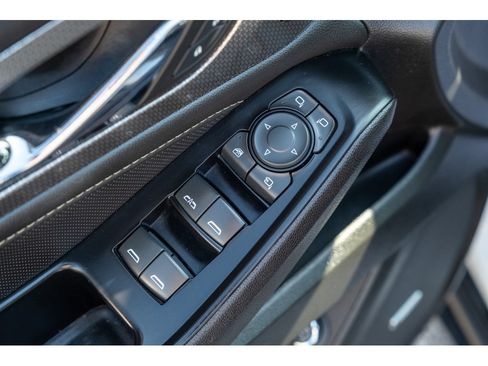 Used 2022 Chevrolet Traverse Premier w/ Redline Edition FWD image 14