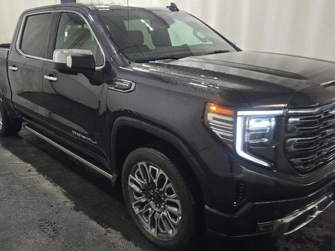 Used 2025 GMC Sierra 1500 Denali Ultimate image 2