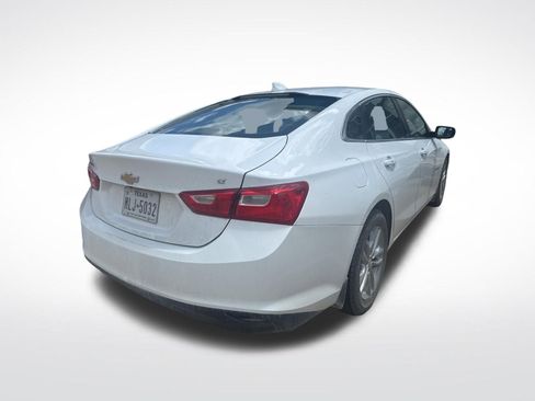 Used 2016 Chevrolet Malibu LT w/ Leather Package FWD image 3