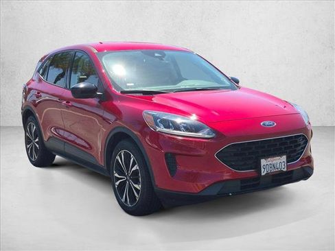Used 2022 Ford Escape SE w/ SE Sport Appearance Package FWD image 4