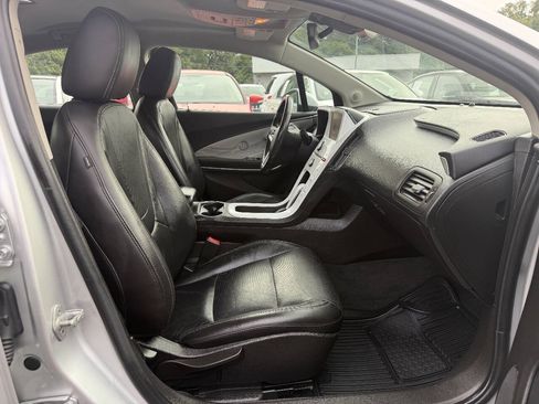 Used 2011 Chevrolet Volt Premium w/ Premium Trim Package FWD image 13