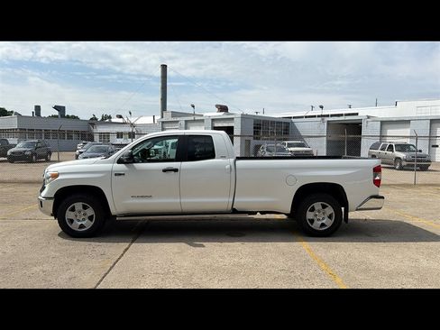 Used 2016 Toyota Tundra SR AWD/4WD image 3