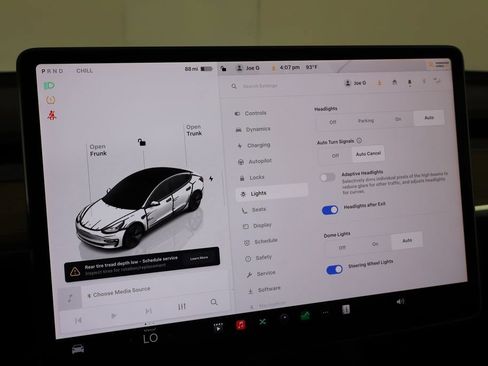 Used 2023 Tesla Model 3 Standard Range RWD image 33