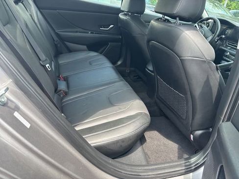 Used 2023 Hyundai Elantra Limited w/ Cargo Package FWD image 9