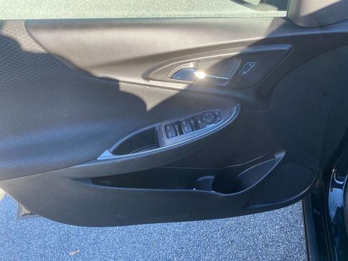 Used 2018 Chevrolet Malibu LS image 11