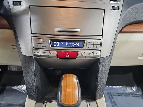 Used 2013 Subaru Outback 2.5i Limited w/ Moonroof Pkg image 25