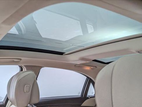 Used 2018 Mercedes-Benz S 450 4MATIC Sedan w/ Premium Package image 33