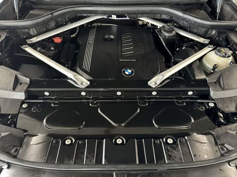Used 2023 BMW X6 xDrive40i AWD/4WD image 12