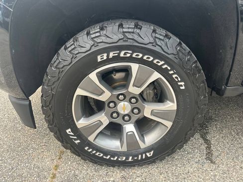 Used 2017 Chevrolet Colorado Z71 AWD/4WD image 35