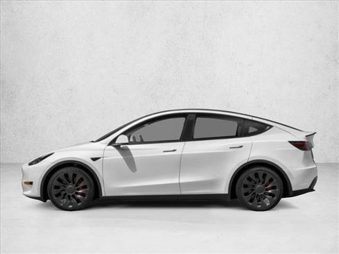 Used 2022 Tesla Model Y Long Range image 4