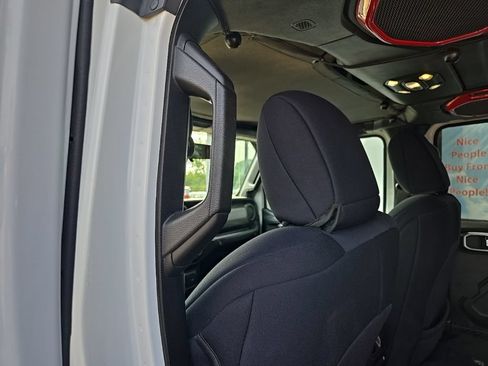 Used 2019 Jeep Wrangler Unlimited Sport S AWD/4WD image 90