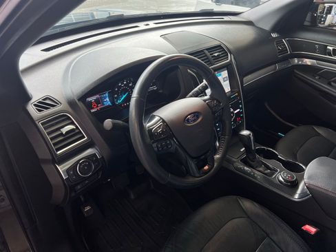 Used 2018 Ford Explorer Sport image 13