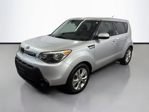Used 2015 Kia Soul + FWD image 5