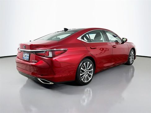 Used 2019 Lexus ES 350 Luxury image 8