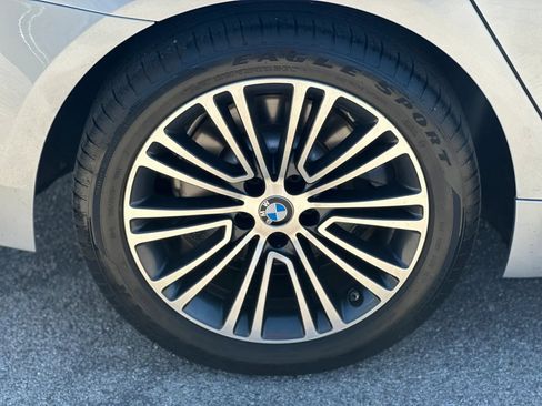 Used 2018 BMW 530i xDrive AWD/4WD image 27