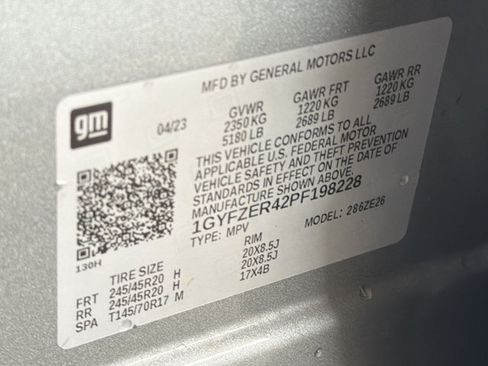 Used 2023 Cadillac XT4 Sport w/ Technology Package FWD image 27