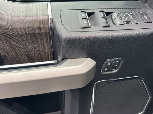 Used 2020 Ford F250 Lariat w/ Lariat Value Package image 11