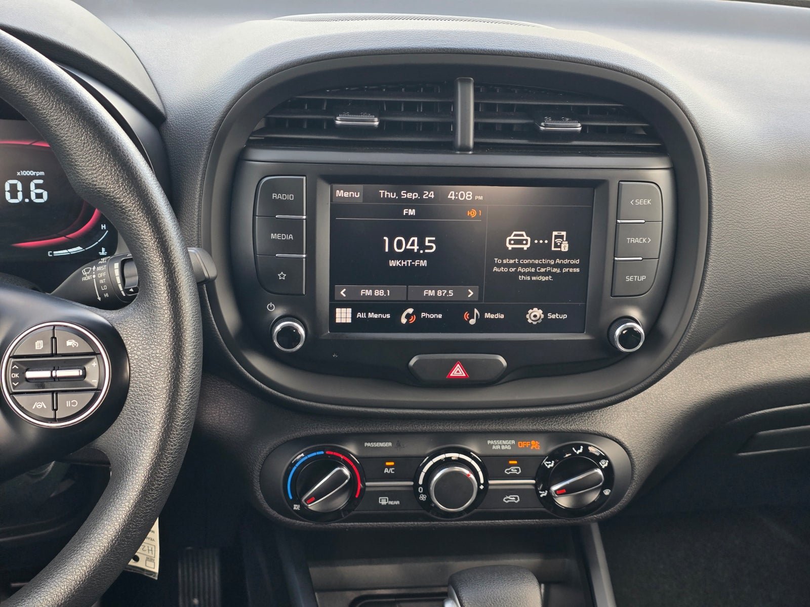 Used 2023 Kia Soul LX FWD image 15