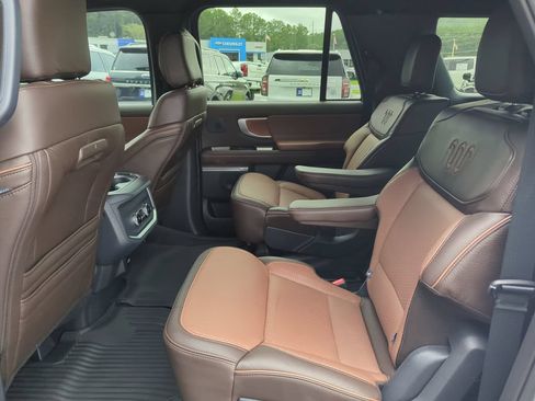 Used 2025 Ford Expedition Max King Ranch AWD/4WD image 17