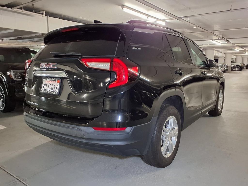 Certified 2022 GMC Terrain SLE w/ Driver Convenience Package FWD image 20