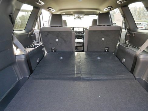 New 2026 Lexus TX 500h AWD image 10