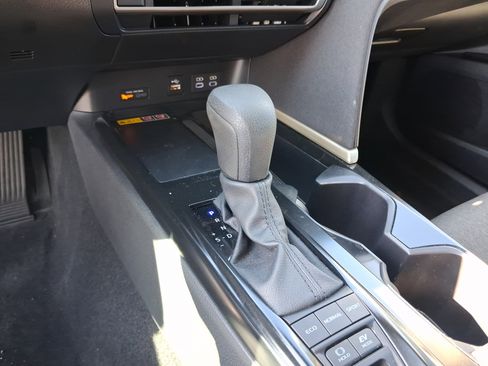 Used 2025 Toyota Camry LE w/ Convenience Package FWD image 25