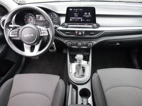 Used 2022 Kia Forte LXS FWD image 24