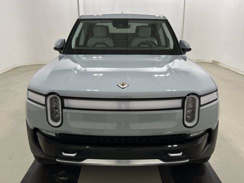 Used 2024 Rivian R1T Adventure AWD/4WD image 8