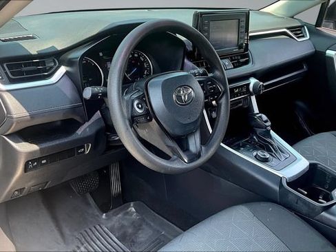 Used 2022 Toyota RAV4 XLE w/ Convenience Package AWD/4WD image 17
