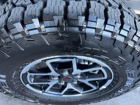 Used 2025 Jeep Gladiator Rubicon w/ Convenience Group image 36