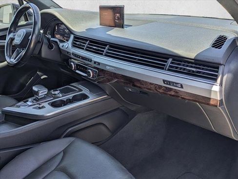 Used 2017 Audi Q7 2.0T Premium Plus image 24