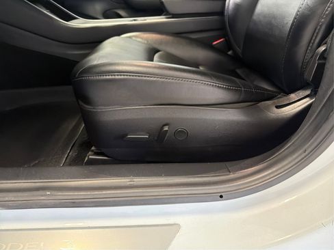 Used 2019 Tesla Model 3 Mid Range RWD image 22