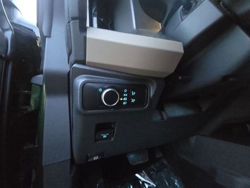 Used 2025 Ford Bronco Big Bend image 23